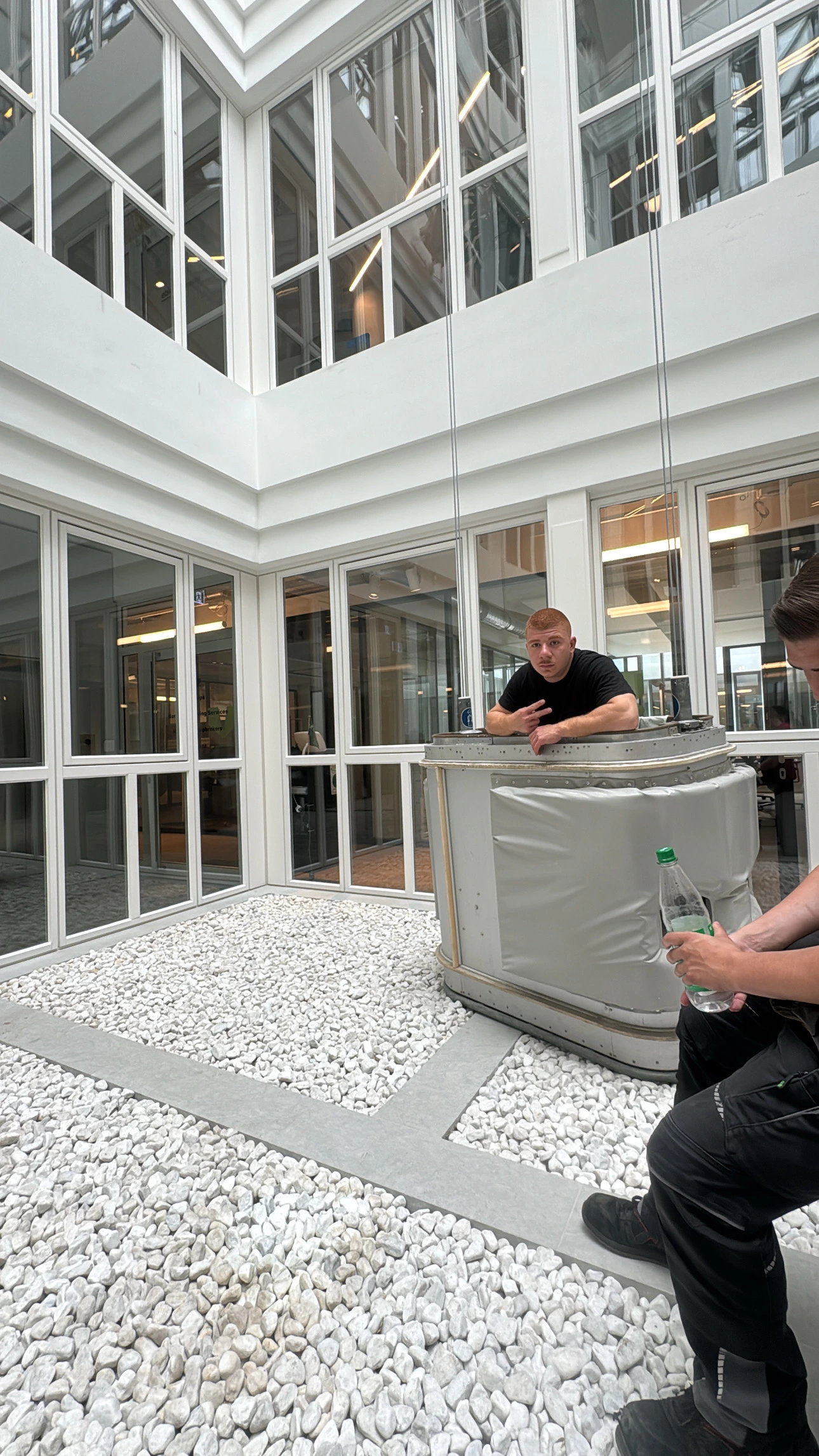 Gewerbliche Glasreinigung Korb Hamburg – KIELS. Gebäudeservice Hamburg